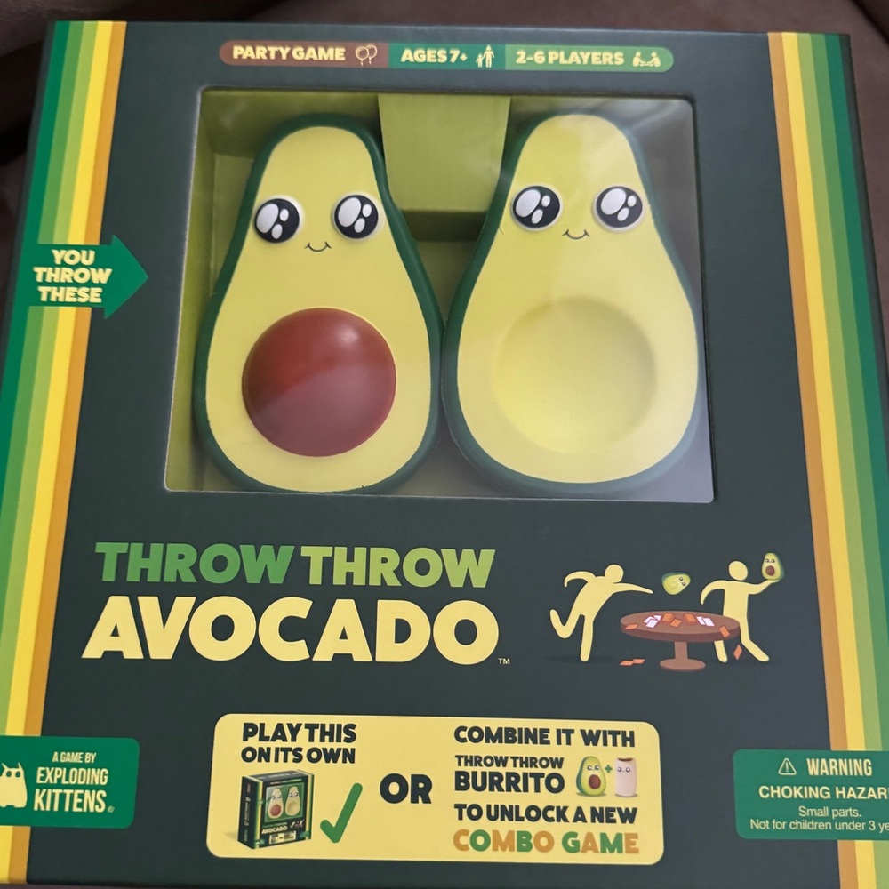 NWOT THROW THROW AVOCADO GAME. A Game by exploding kittens.